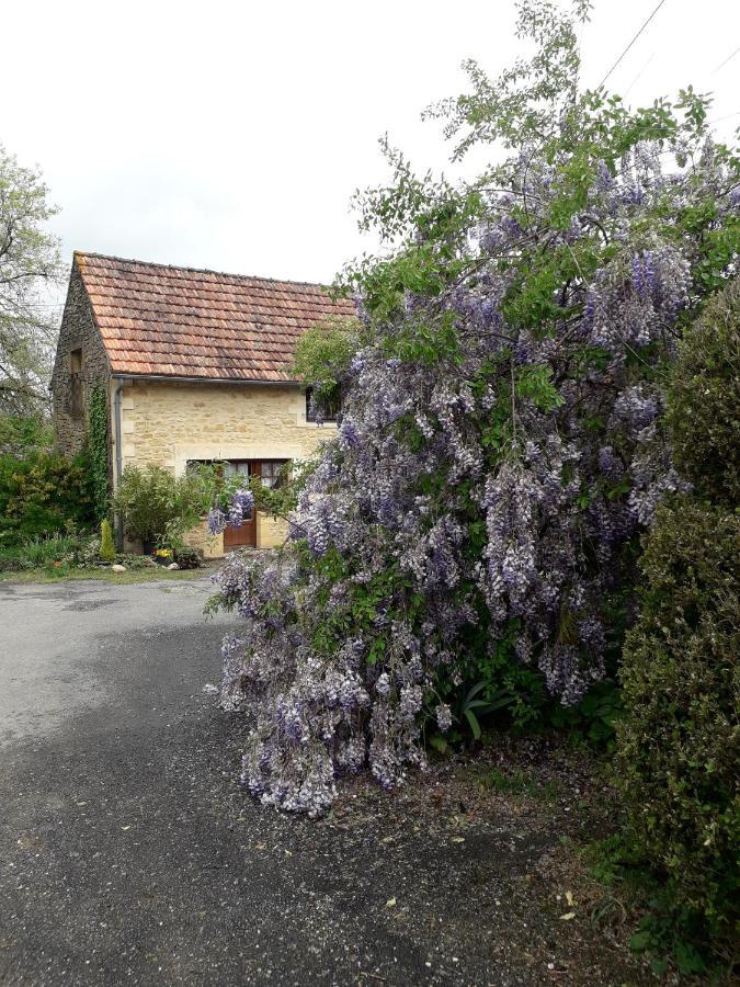 Marcillac-Saint-Quentin Halte Aux Places المظهر الخارجي الصورة